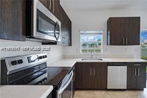 1121 NW 41st Ln, Lauderhill FL 33313 photo 4