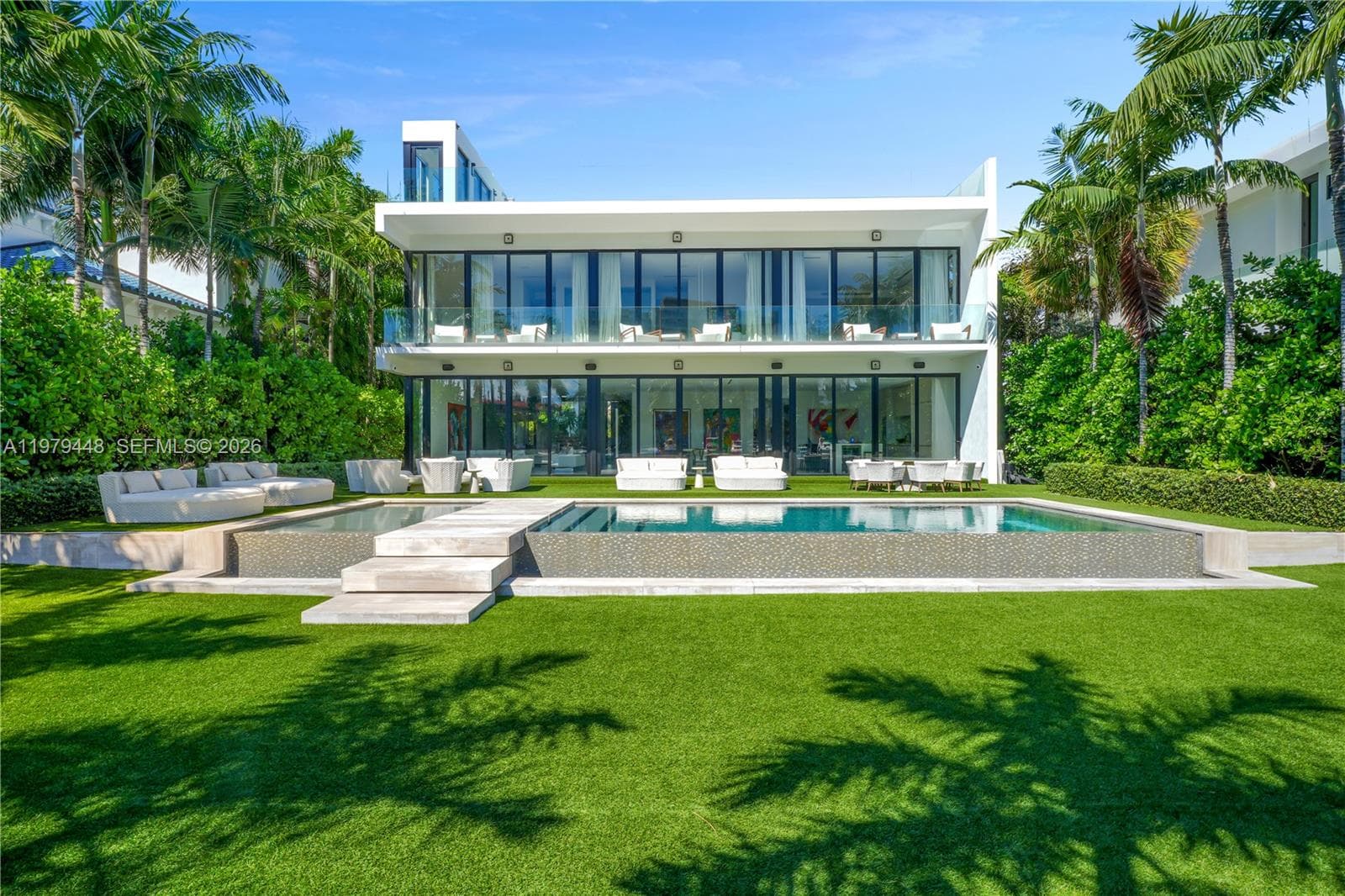 5501 Pine Tree Dr, Miami Beach FL 33140 photo 3