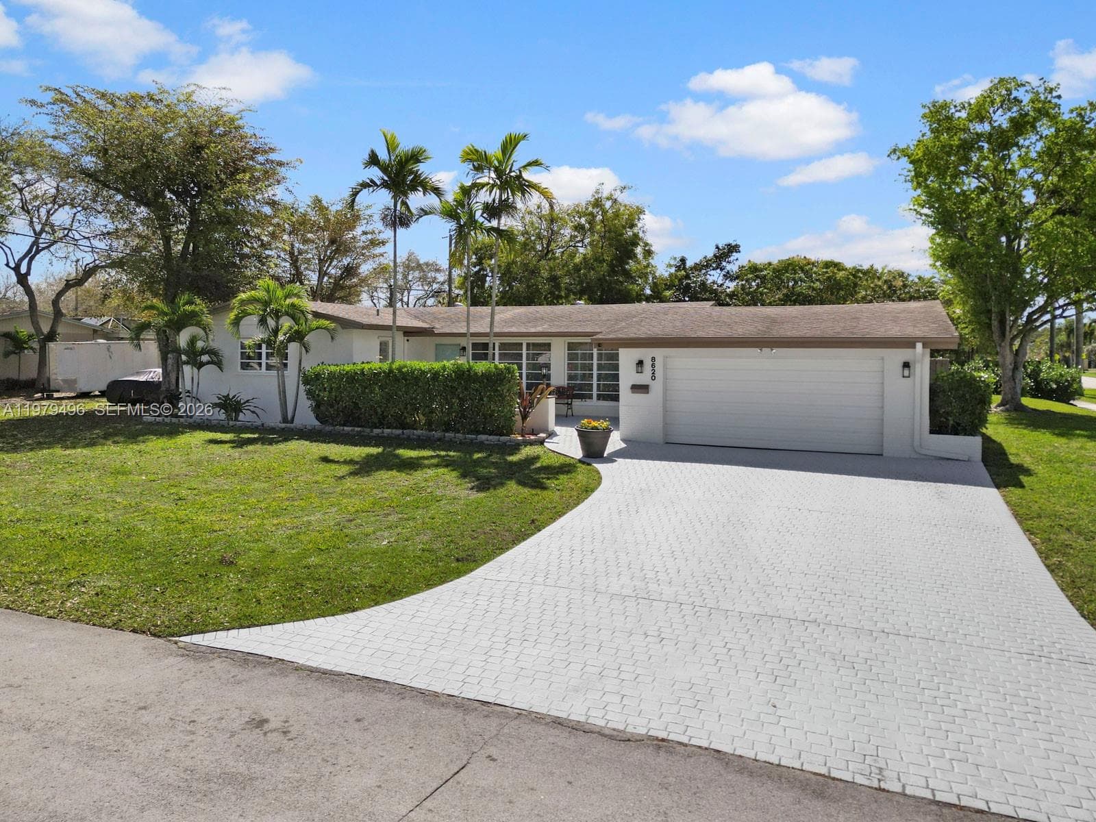 8620 SW 185th Ter, Cutler Bay FL 33157 photo 2