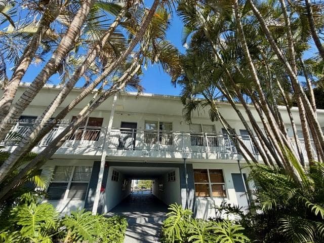 2445 Lake Pancoast Dr # 7, Miami Beach FL 33140 photo 4