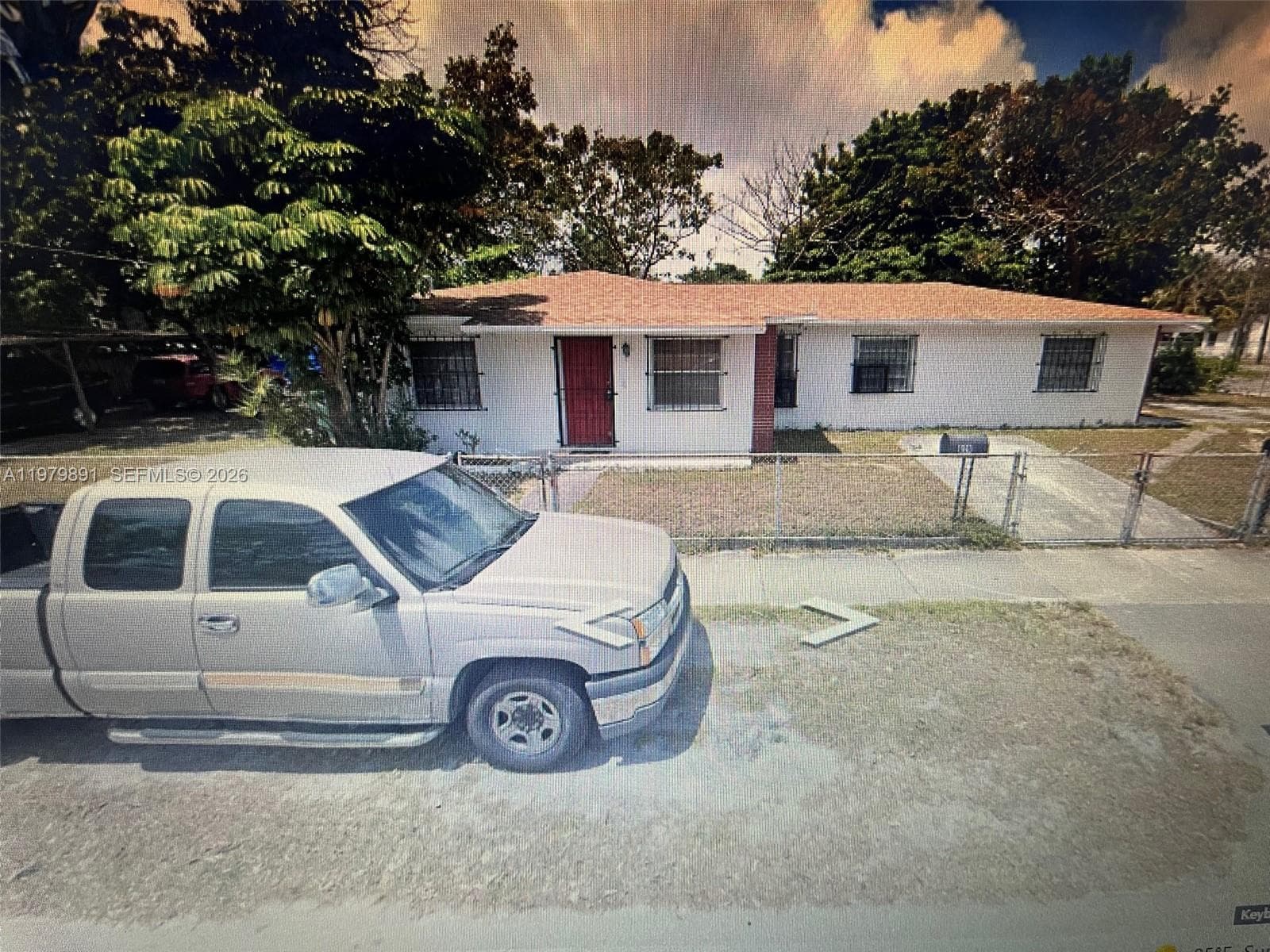 800 NW 29th Ter, Miami FL 33127 photo 2