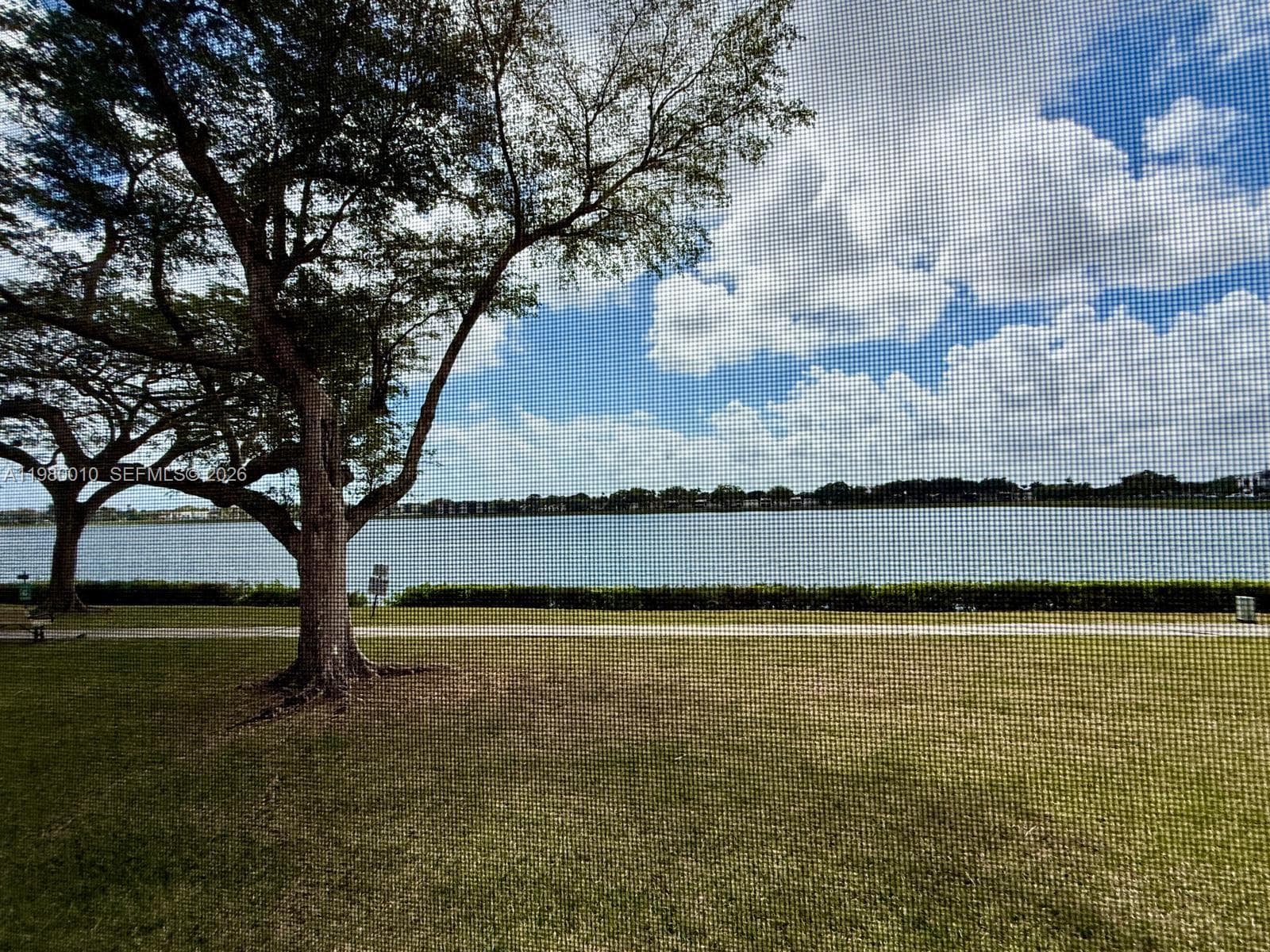 20850 San Simeon Way # 105-5, Miami FL 33179