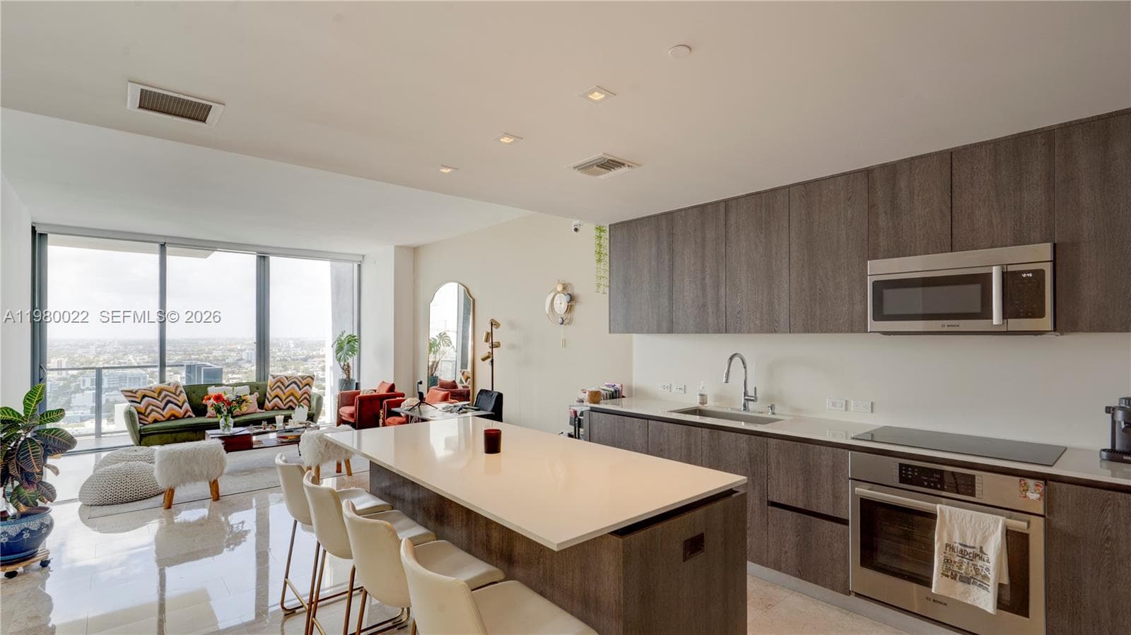 88 SW 7th St # 2706, Miami FL 33130 photo 2