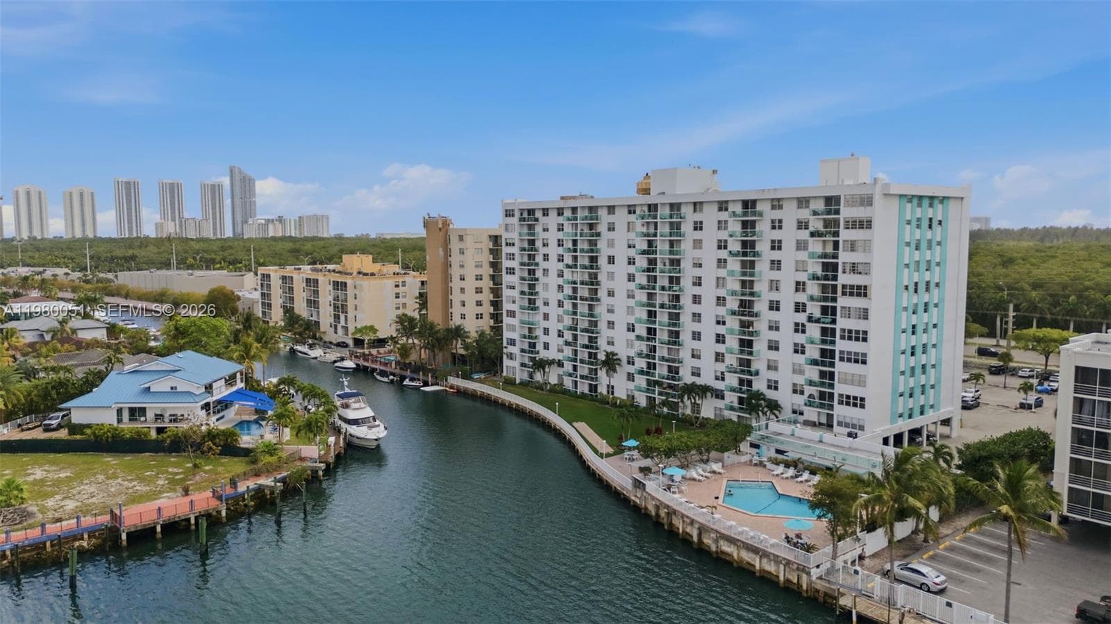 2841 NE 163rd St # 802, North Miami Beach FL 33160 photo 4