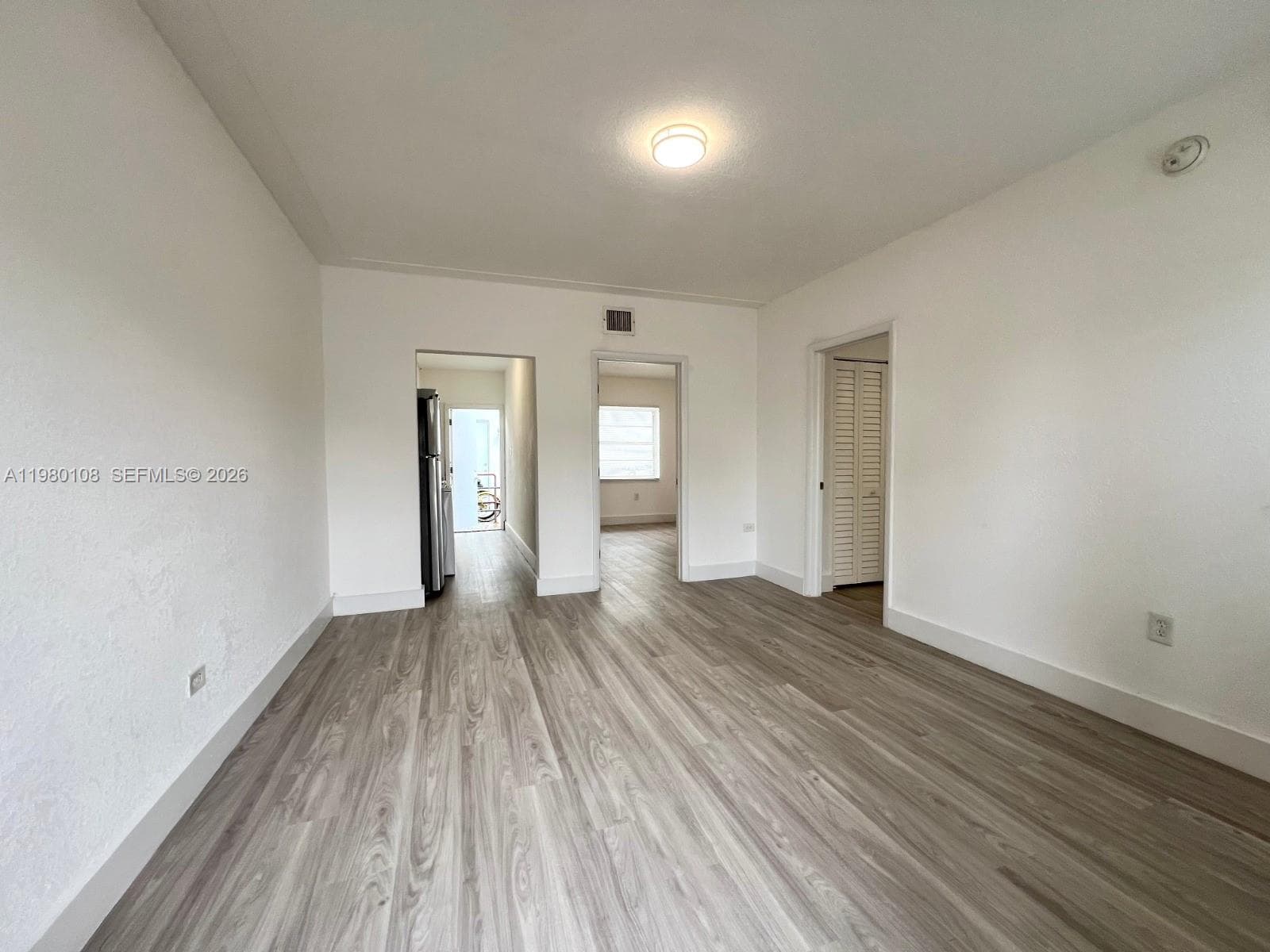 1900 Calais Dr # 1904, Miami Beach FL 33141 photo 2