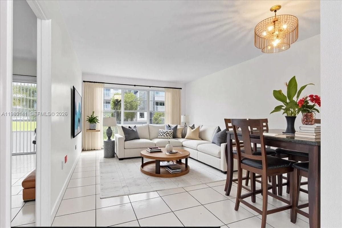 2200 Park Ln # 109, Hollywood FL 33021 photo 2