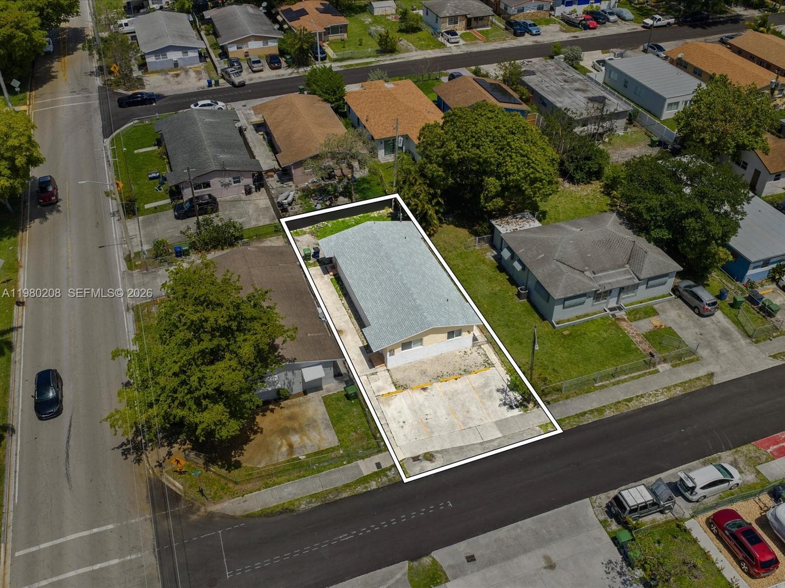 752 NW 3rd Ct, Hallandale Beach FL 33009 photo 3