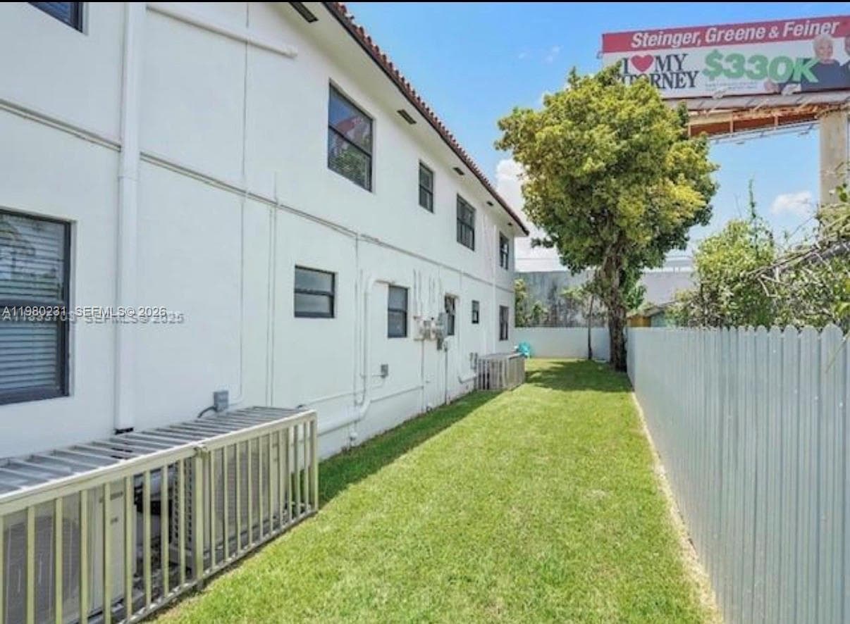 584 NW 30th St, Miami FL 33127 photo 3