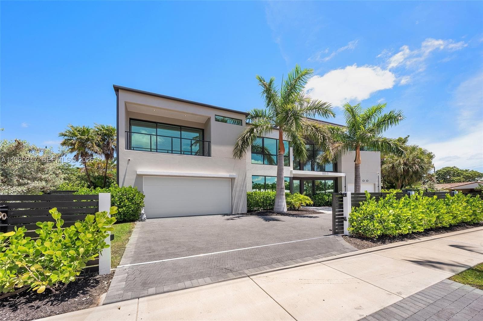2500 Middle River Dr, Fort Lauderdale FL 33305 photo 4