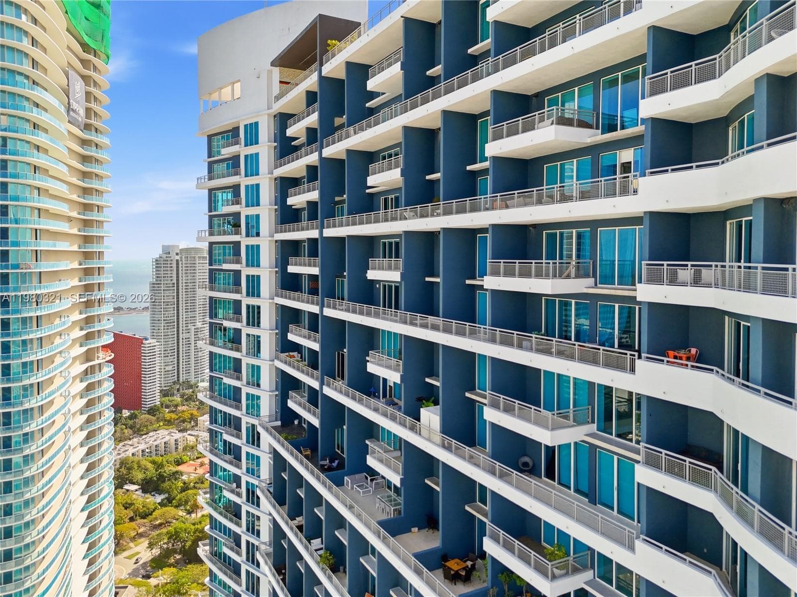 60 SW 13th St # 4414, Miami FL 33130 photo 3