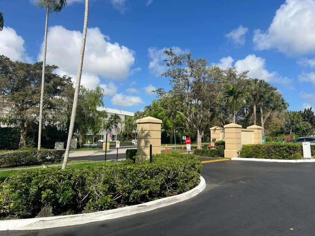 800 NE 195th St # 501, Miami FL 33179 photo 3