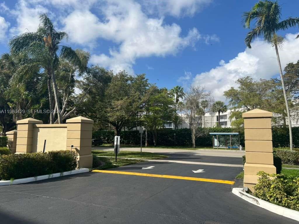 800 NE 195th St # 501, Miami FL 33179 photo 4