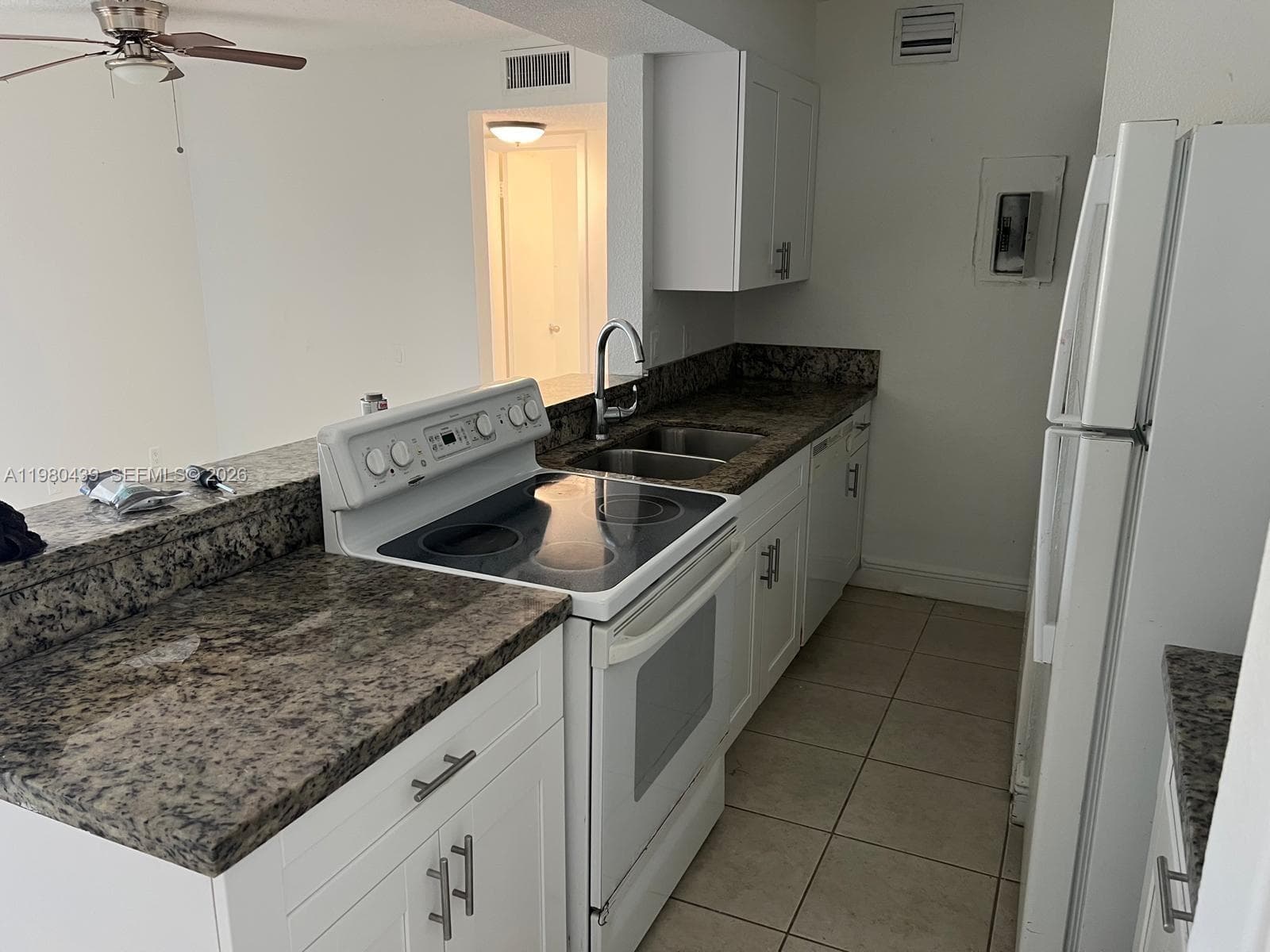 4435 Treehouse Ln # H, Tamarac FL 33319 photo 3