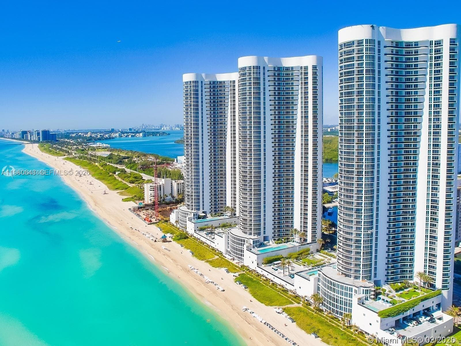 15901 Collins Ave # 405, Sunny Isles Beach, FL 33160