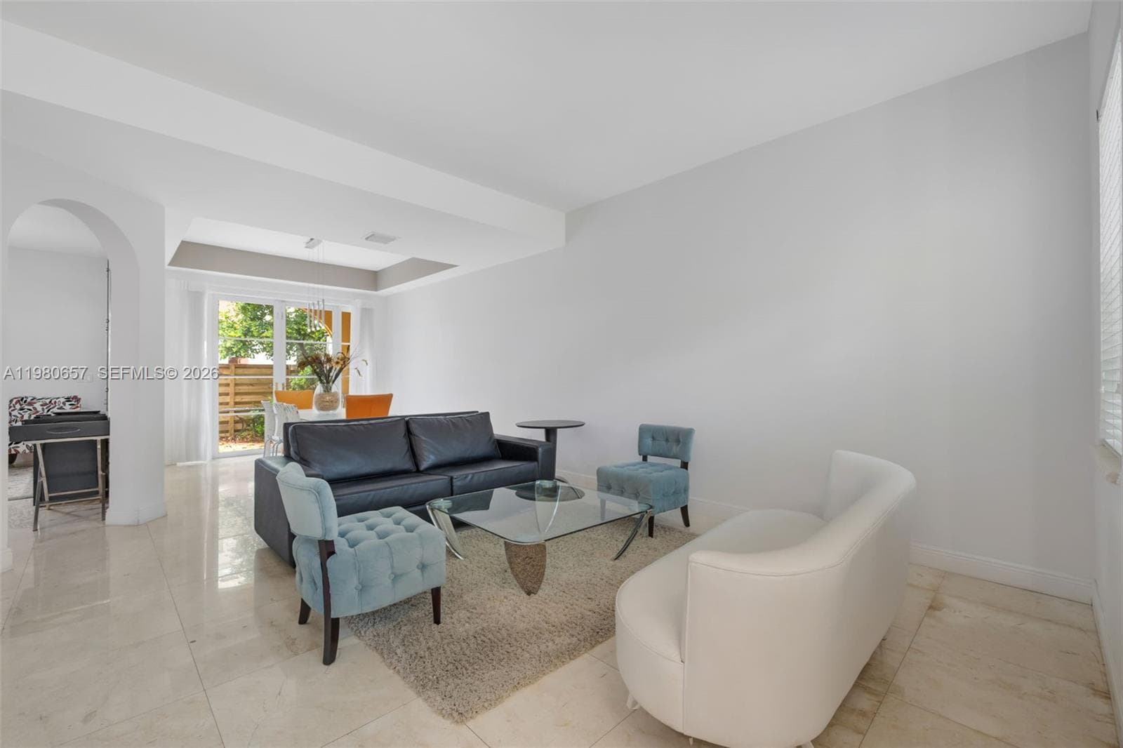18450 NE 30th place, Aventura FL 33160 photo 2