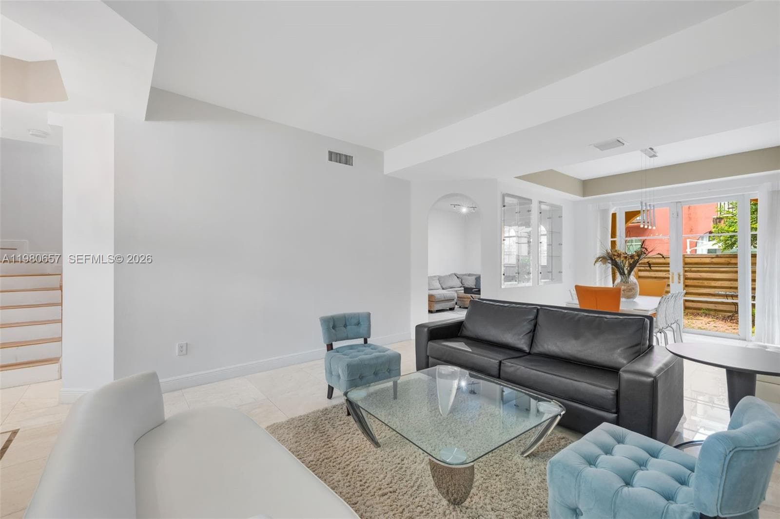 18450 NE 30th place, Aventura FL 33160 photo 3