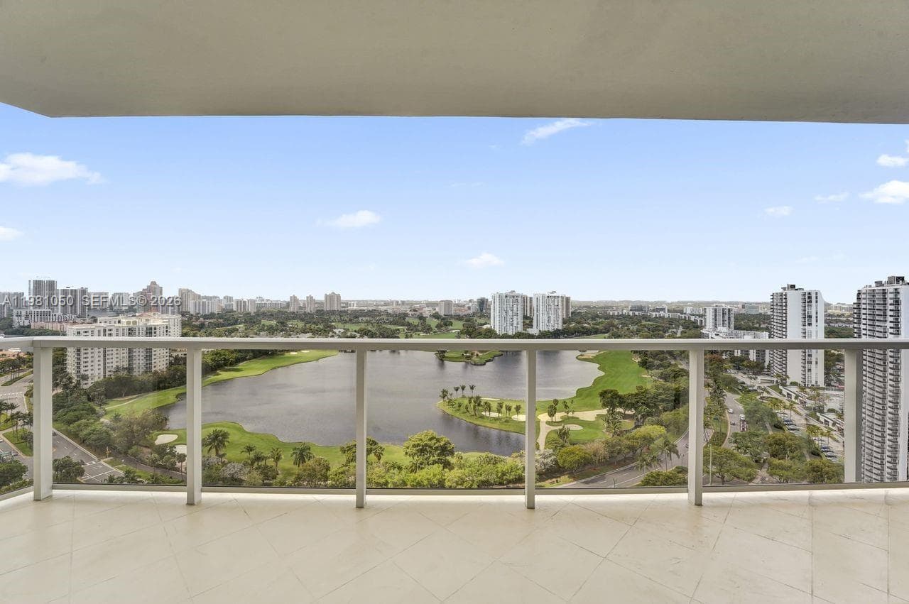 20281 E Country Club Dr # 2209, Aventura FL 33180 photo 3