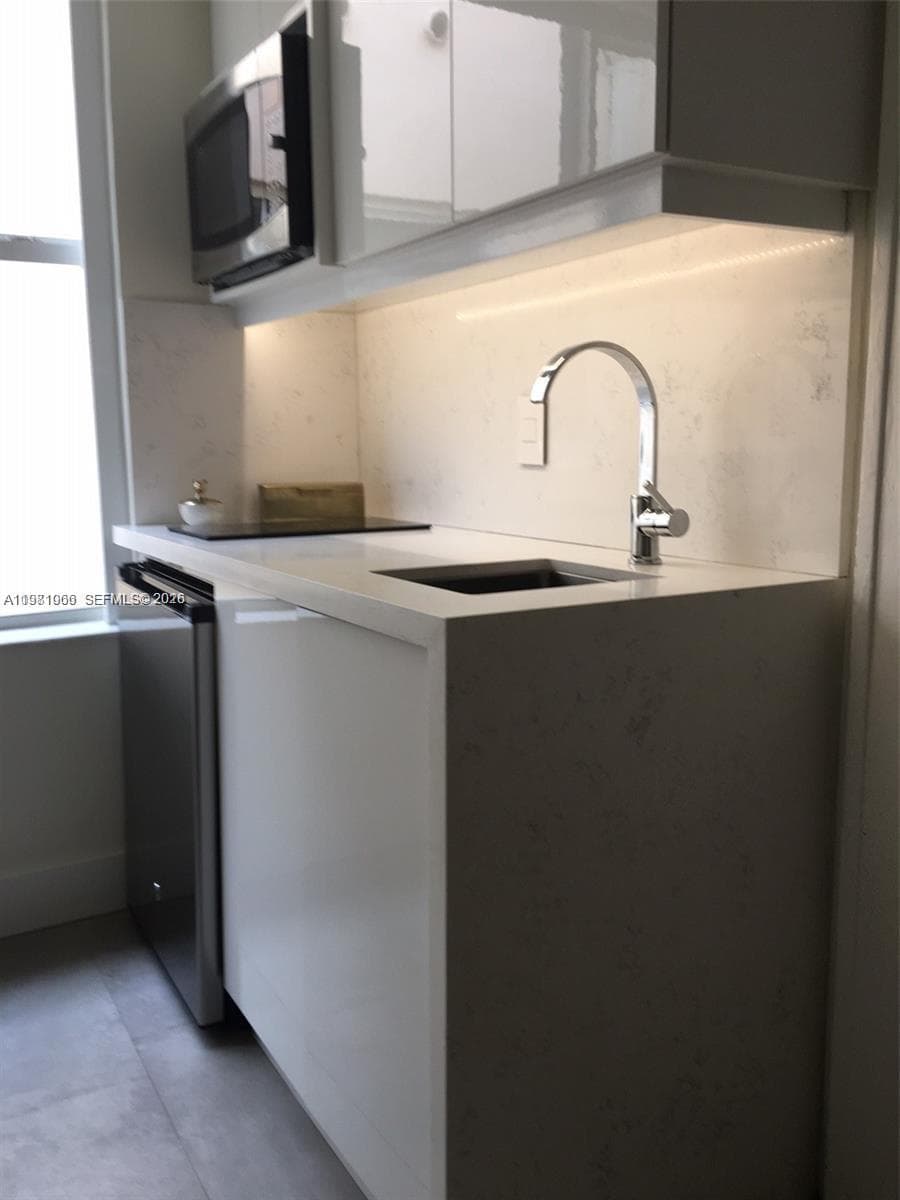 119 Menores Ave # 8A, Coral Gables FL 33134 photo 3