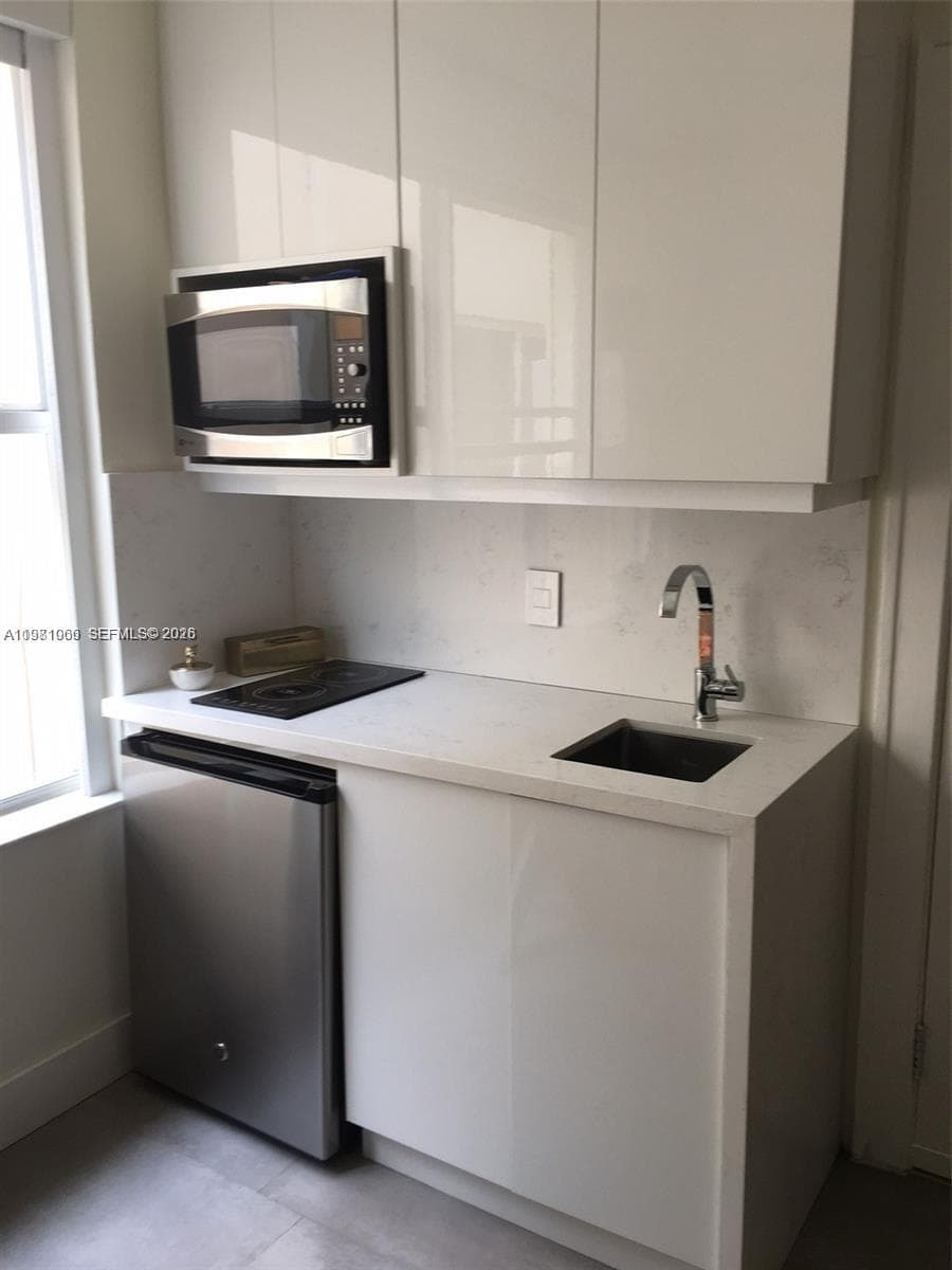 119 Menores Ave # 8A, Coral Gables FL 33134