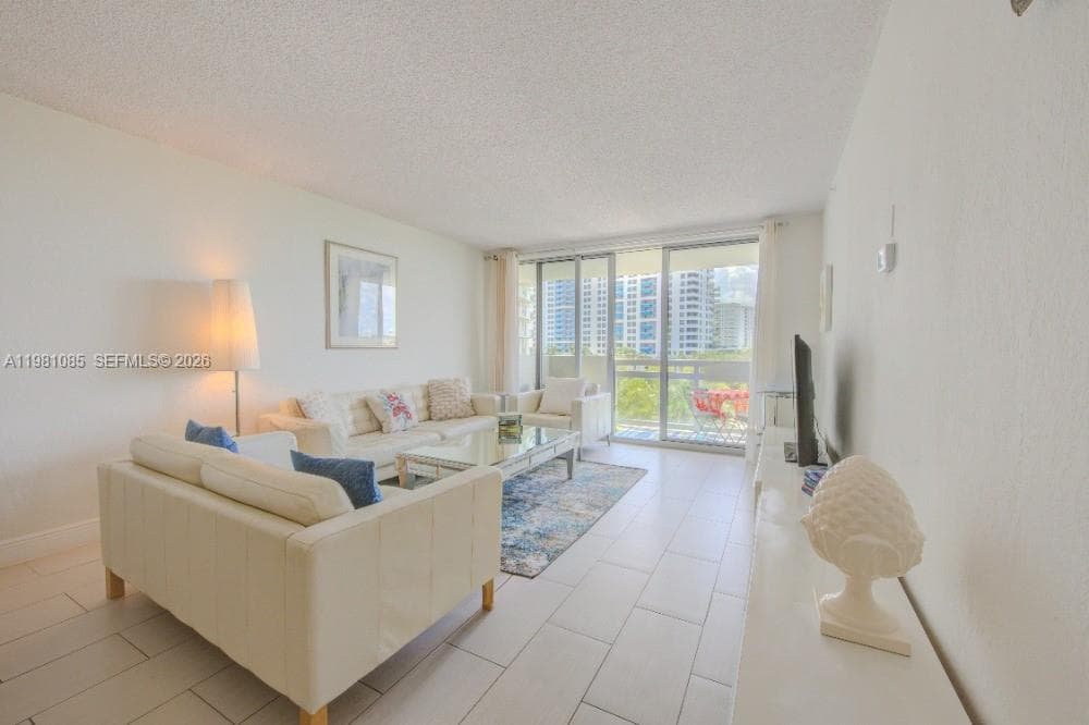 1500 Bay Rd # 528S, Miami Beach FL 33139 photo 3