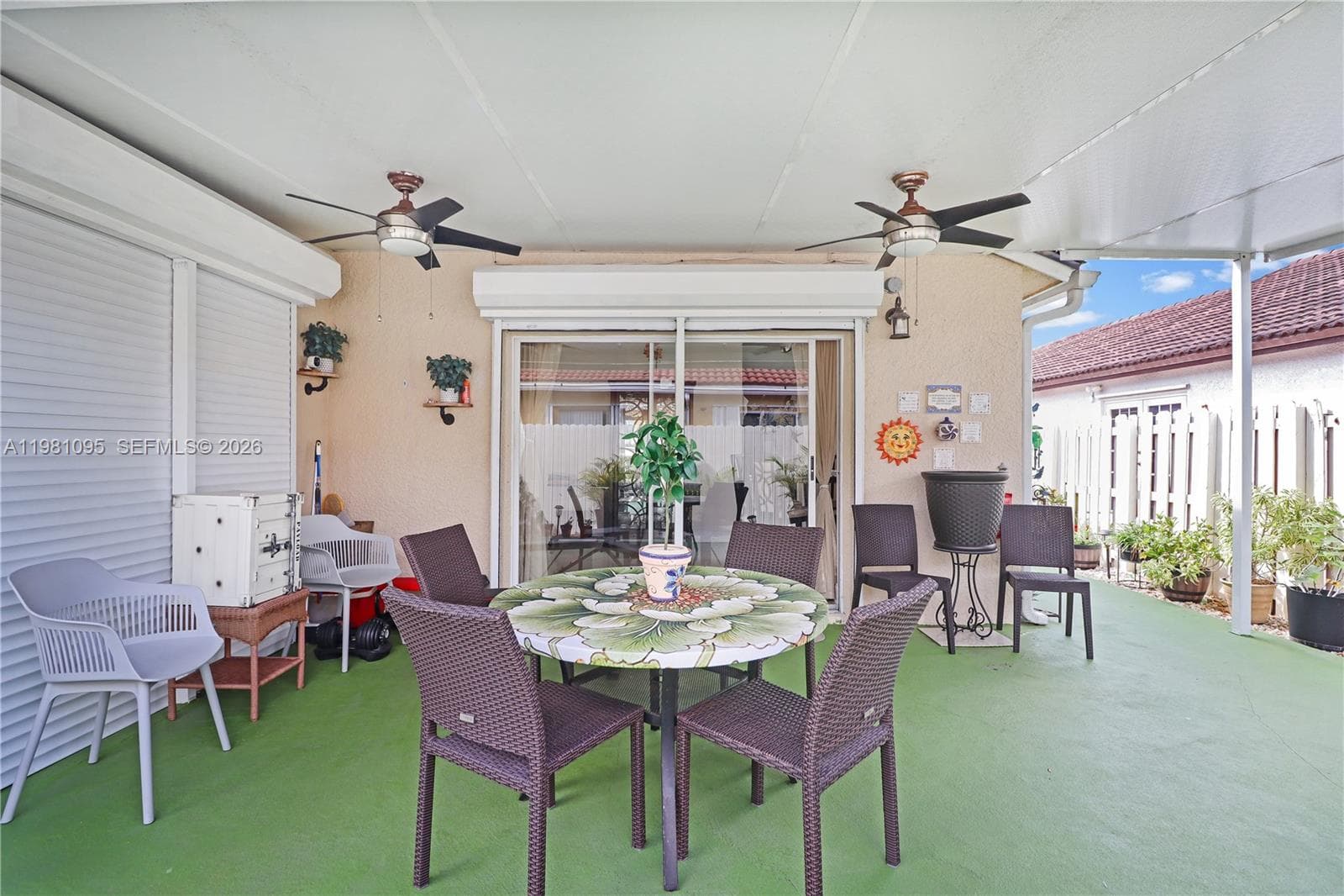 8070 SW 157th Pl, Miami FL 33193 photo 2