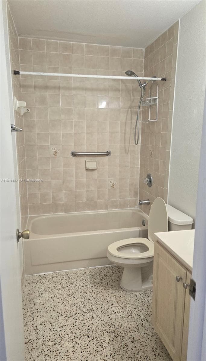 142 SW 18th ave # 30, Miami, FL 33135 photo 4