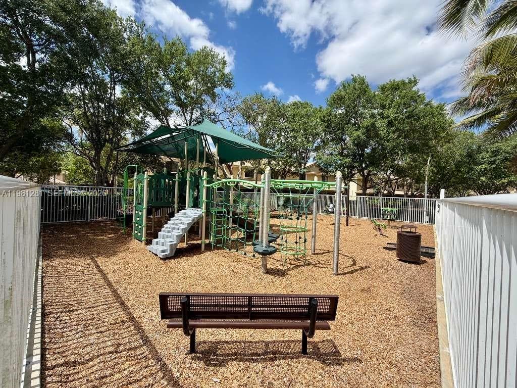 3813 Tree Top Dr, Weston FL 33332 photo 5