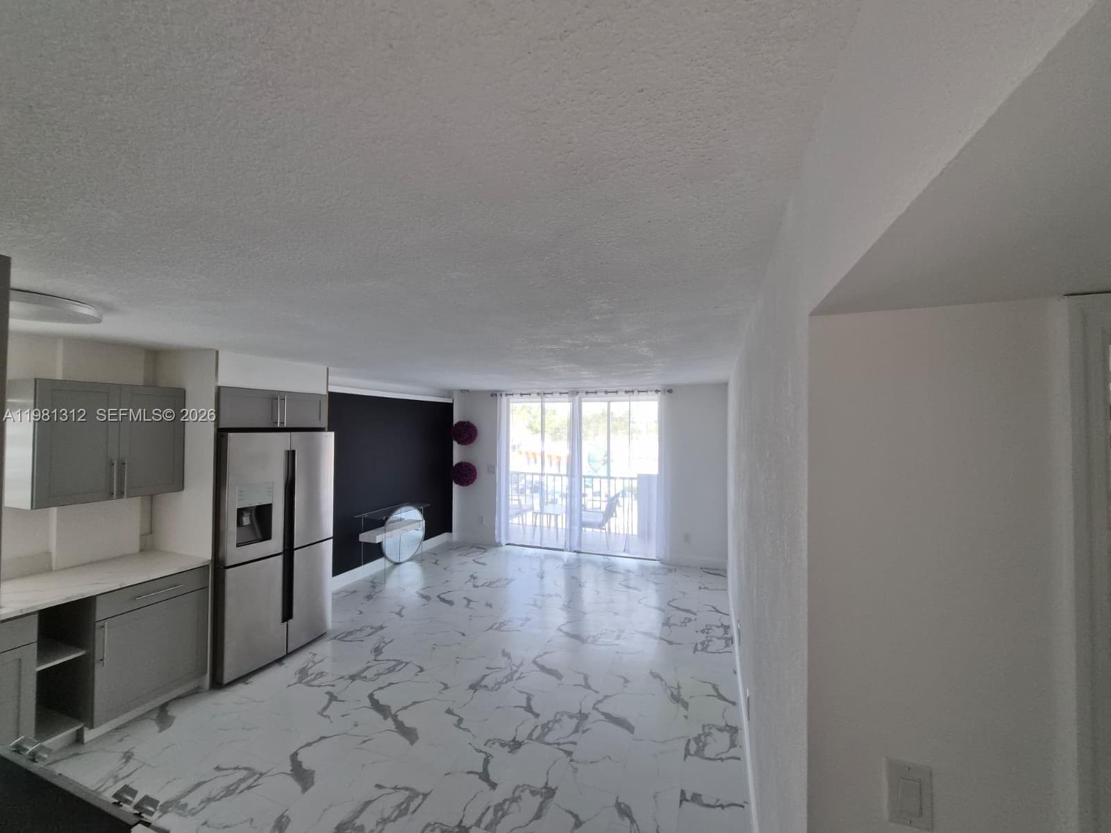 16410 Miami Dr # 304, North Miami Beach FL 33162 photo 2