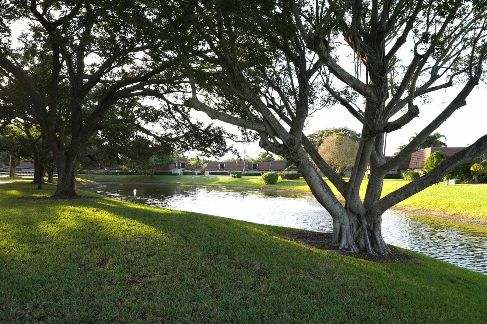 1916 19th Lane, Palm Beach Gardens FL 33418 photo 2