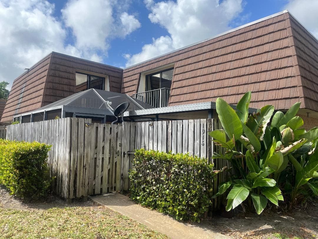 1916 19th Lane, Palm Beach Gardens FL 33418 photo 4