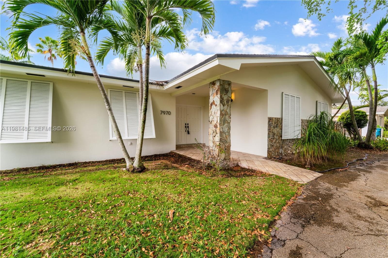 7970 SW 146th St, Palmetto Bay FL 33158 photo 2