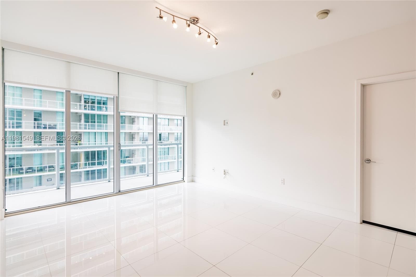 1111 SW 1st Ave # 3216-N, Miami FL 33130 photo 2