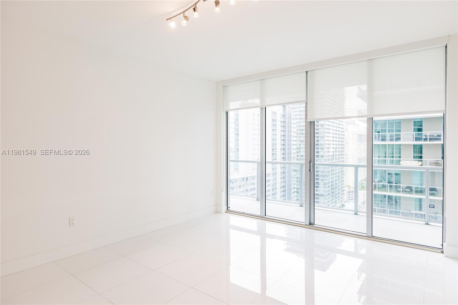 1111 SW 1st Ave # 3216-N, Miami FL 33130 photo 3