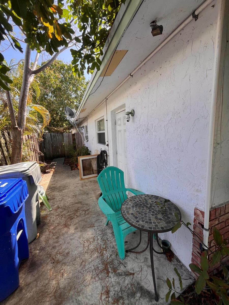 1304 NE 4th Street, Pompano Beach FL 33060 photo 4