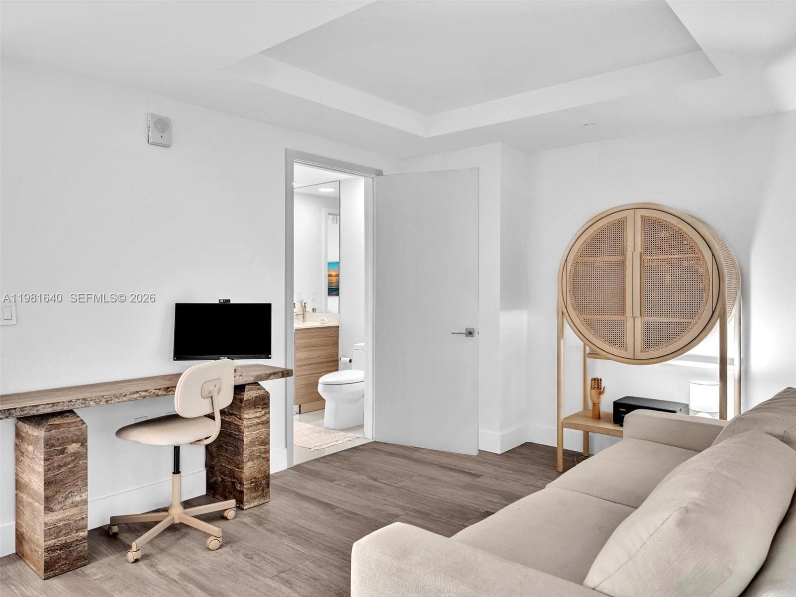 121 NE 34th St # 2102, Miami FL 33137 photo 4