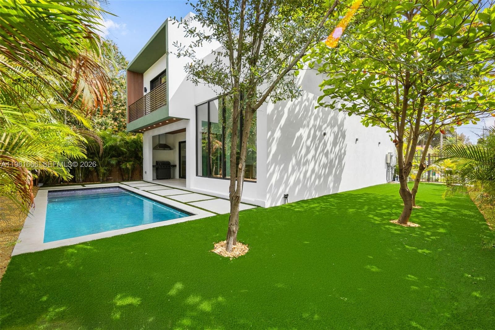 569 NW 44th St, Miami FL 33127 photo 3