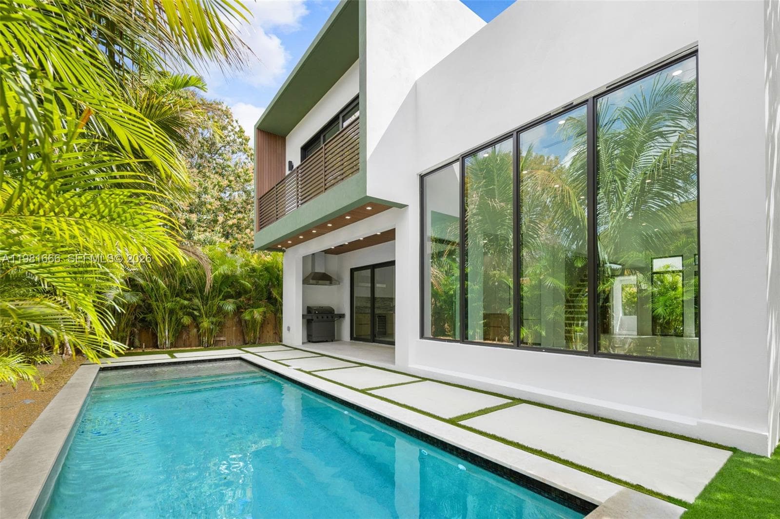 569 NW 44th St, Miami FL 33127 photo 4