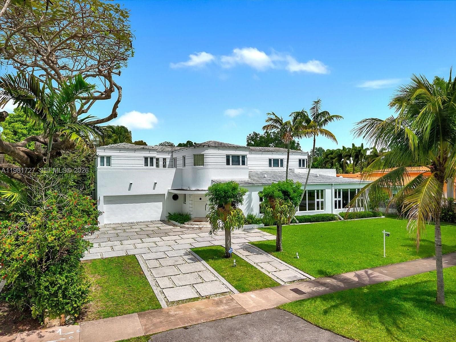 1021 N Greenway Dr, Coral Gables FL 33134 photo 2