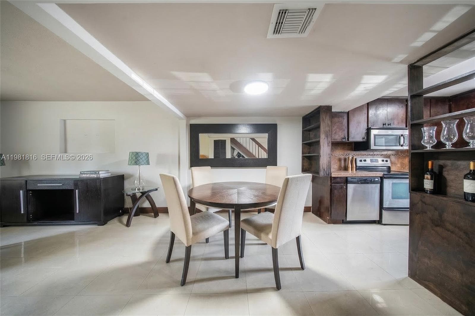 10710 NW 7th St # 11B, Miami FL 33172 photo 3