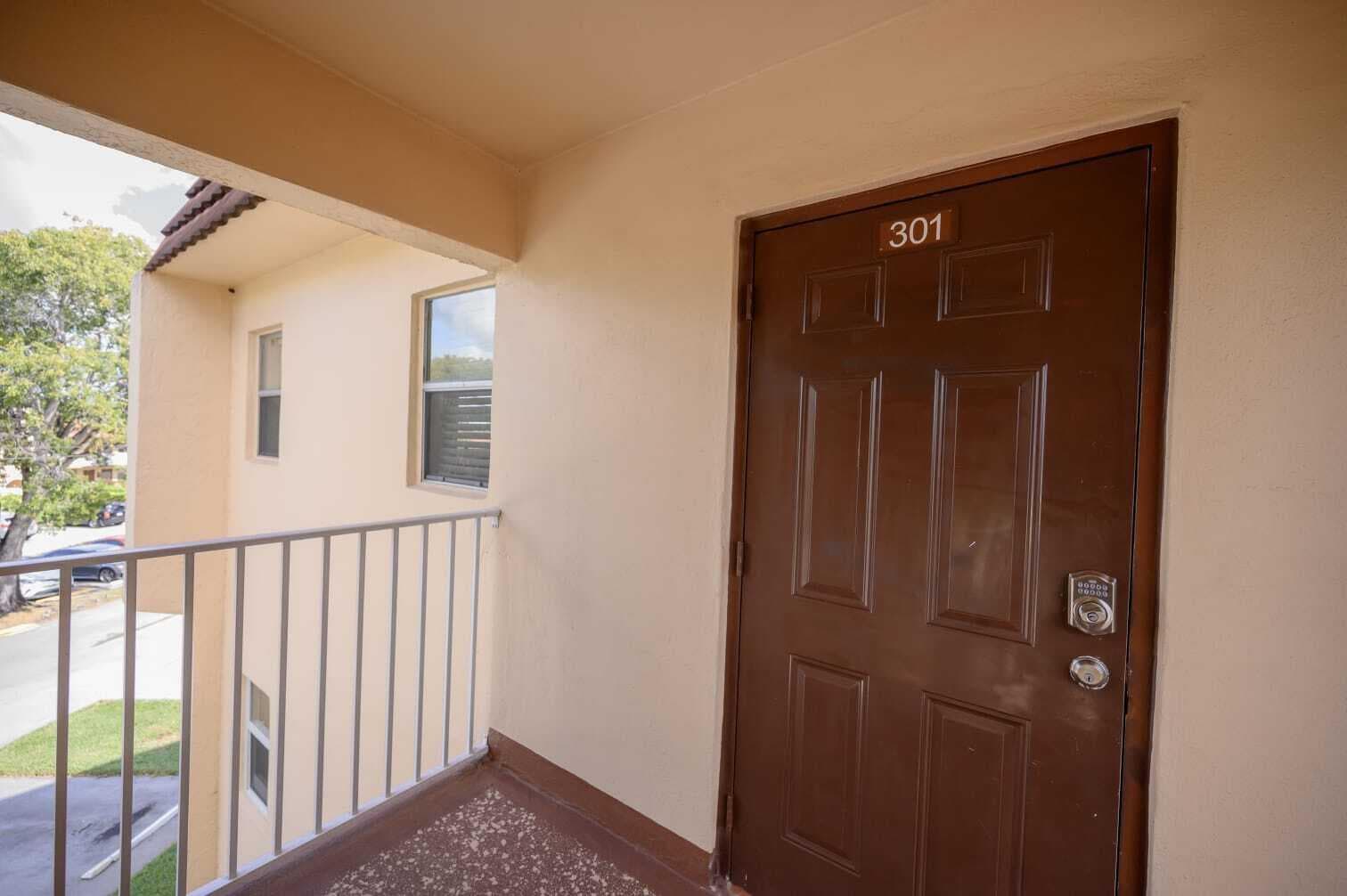 8861 Sunrise Lakes Boulevard # Unit 301, Sunrise FL 33322 photo 2