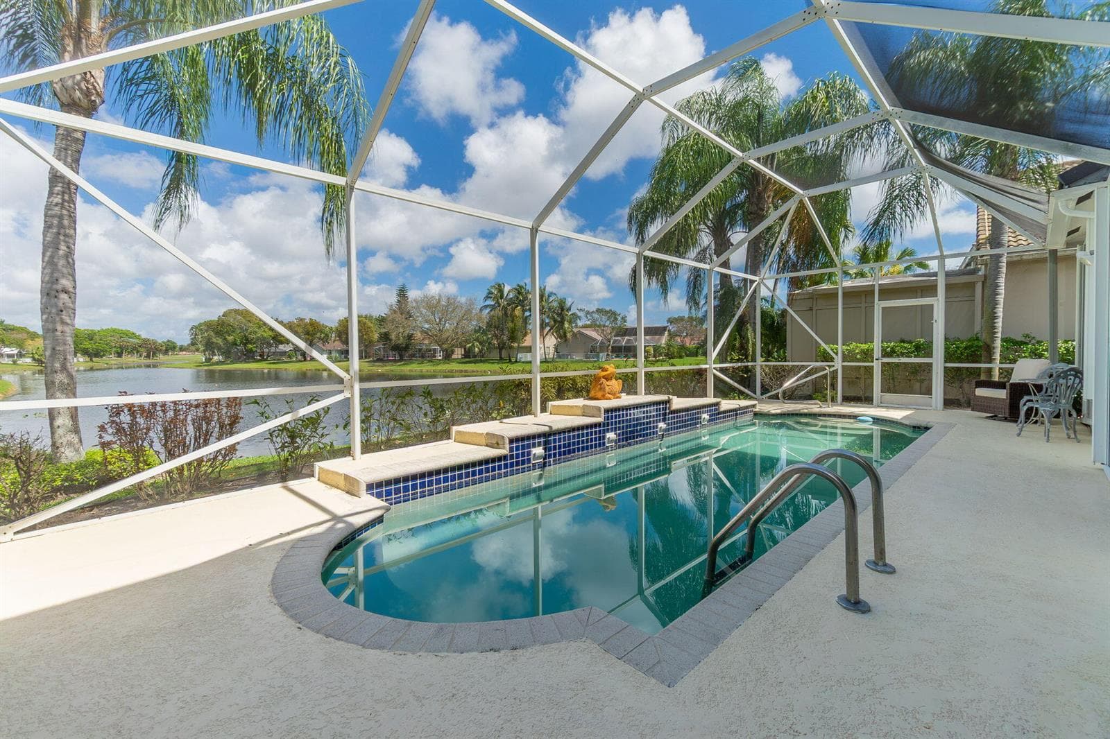 6005 Newport Village Way, Lake Worth FL 33463 photo 2
