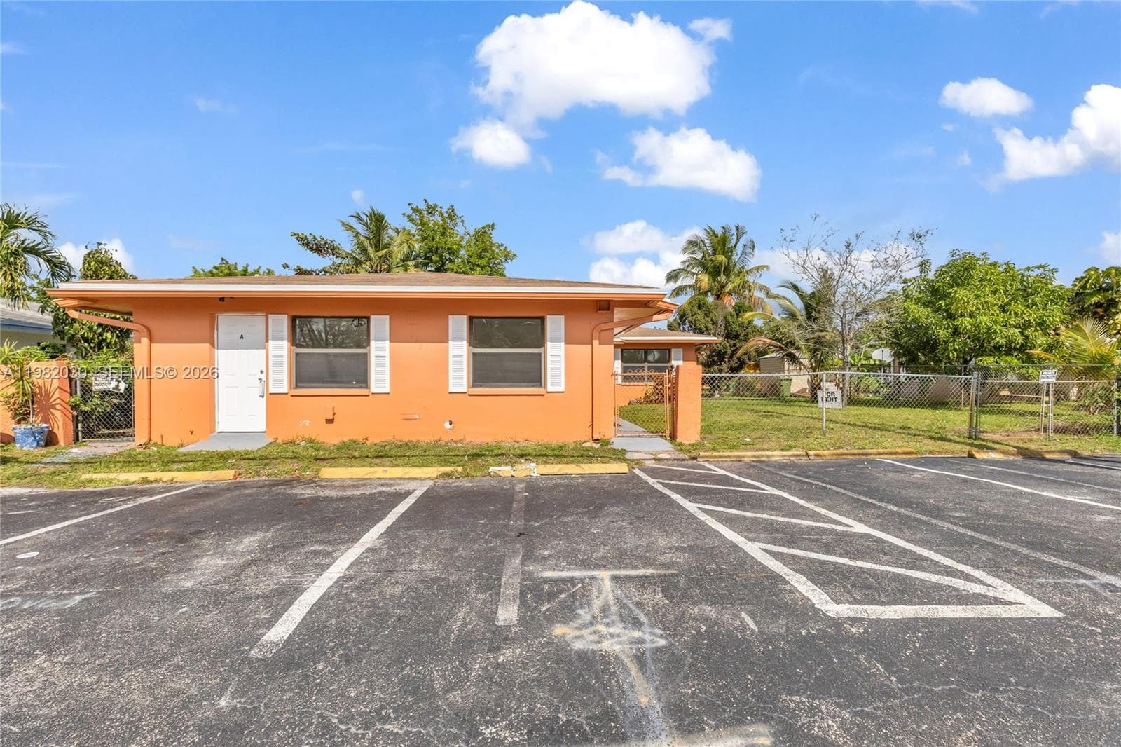 1451 NW 19th St, Fort Lauderdale FL 33311 photo 2