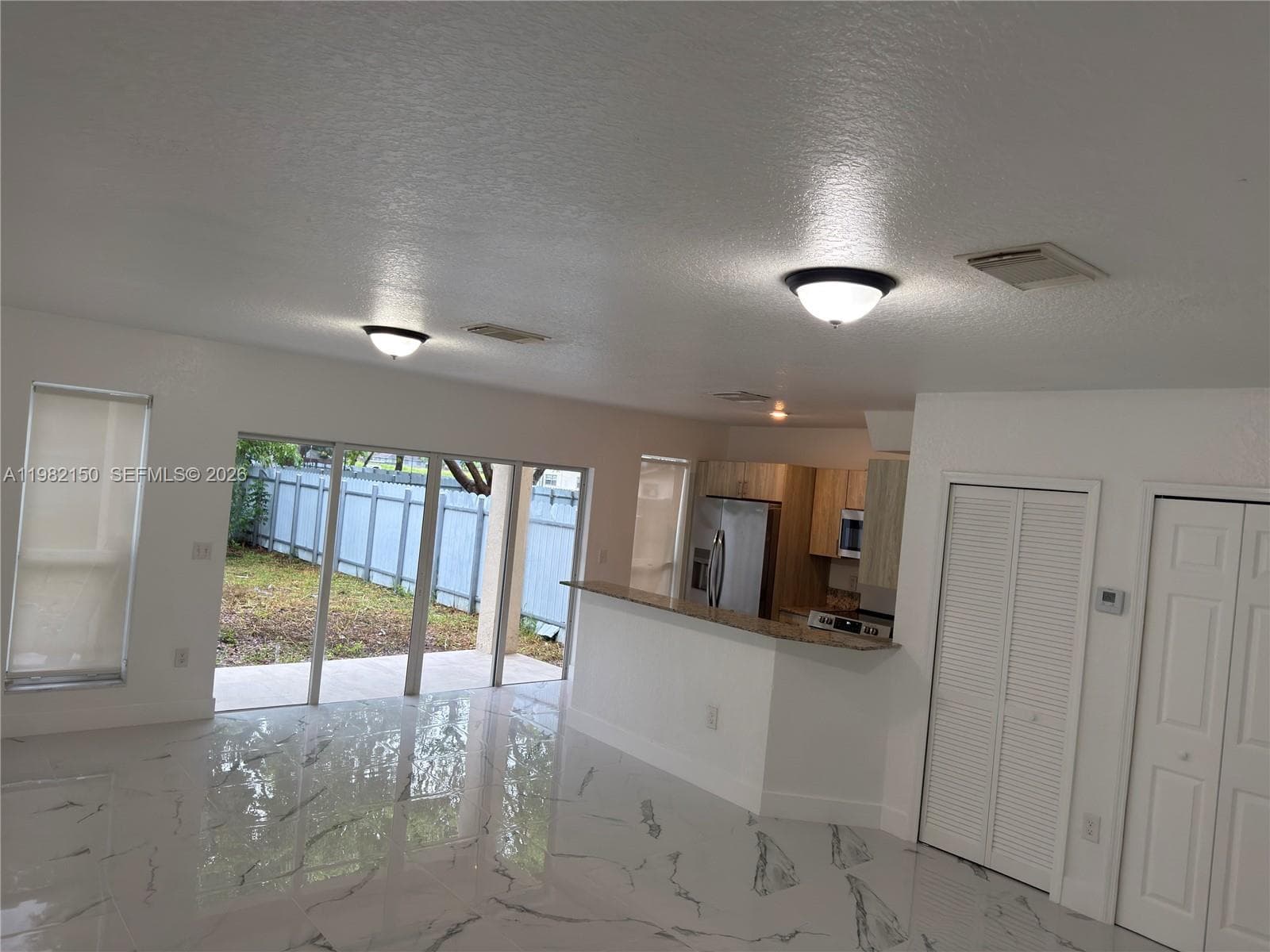 689 NW 6th St # 689, Florida City FL 33034 photo 2