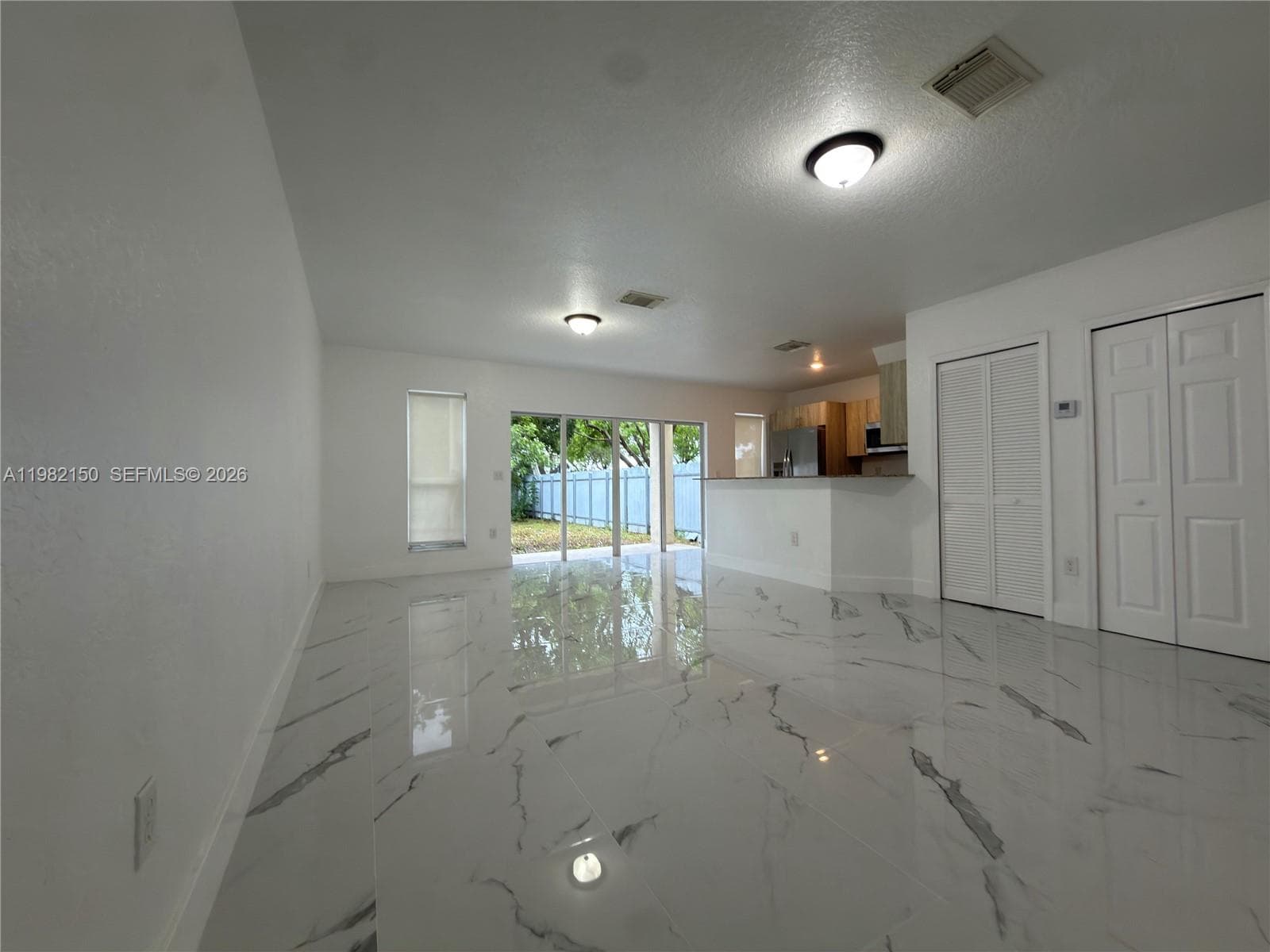 689 NW 6th St # 689, Florida City FL 33034 photo 5