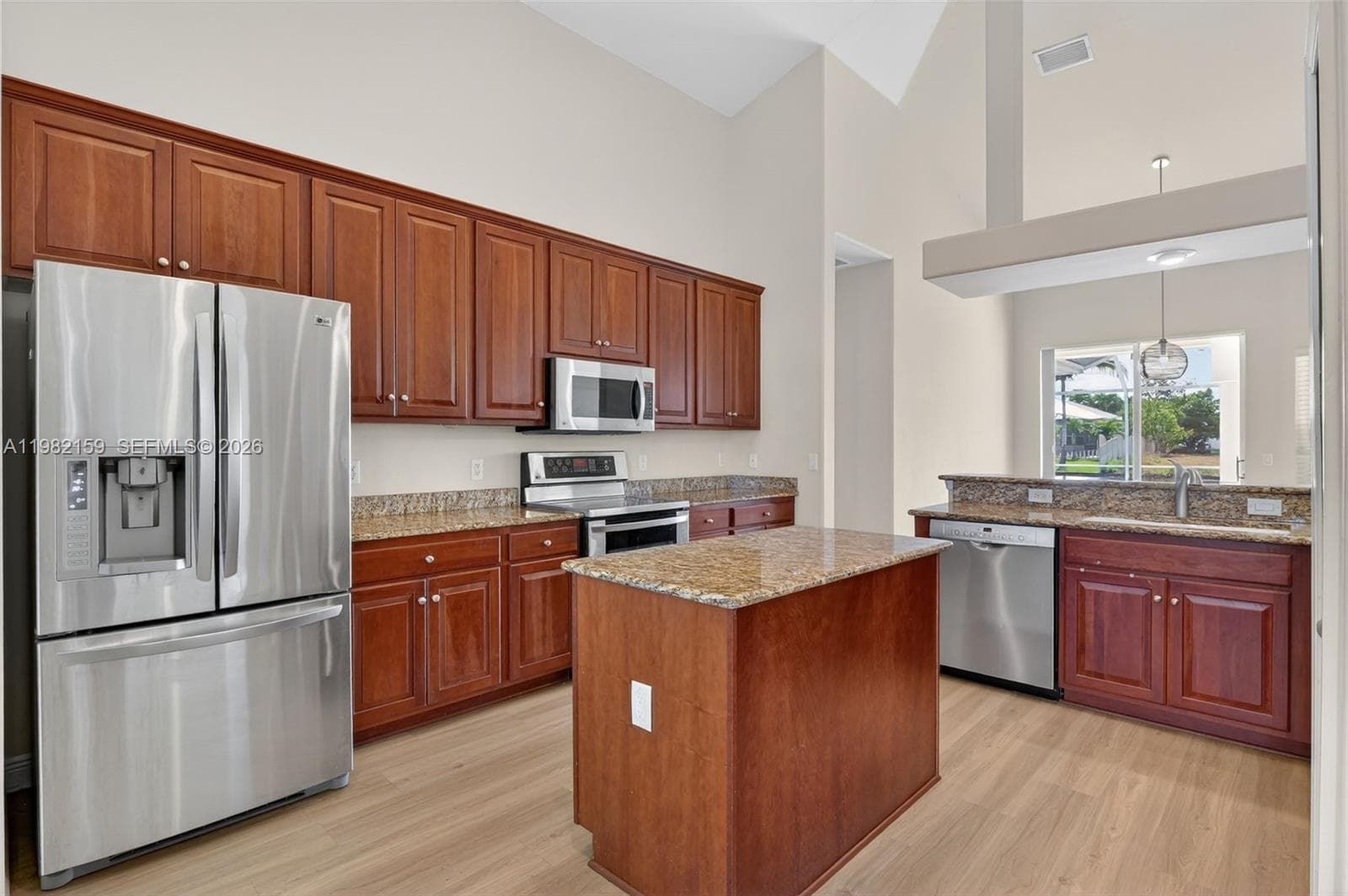 1414 NE 2nd Ter, Cape Coral FL 33909 photo 2