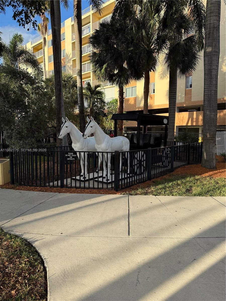 200 178th Dr # 605, Sunny Isles Beach, FL 33160