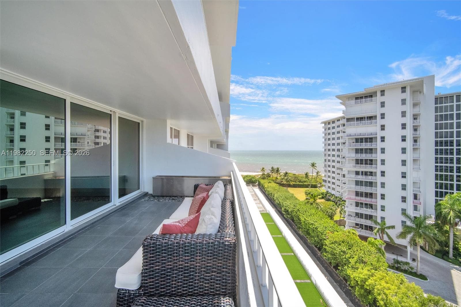 199 Ocean Lane Dr # 1009, Key Biscayne FL 33149 photo 3