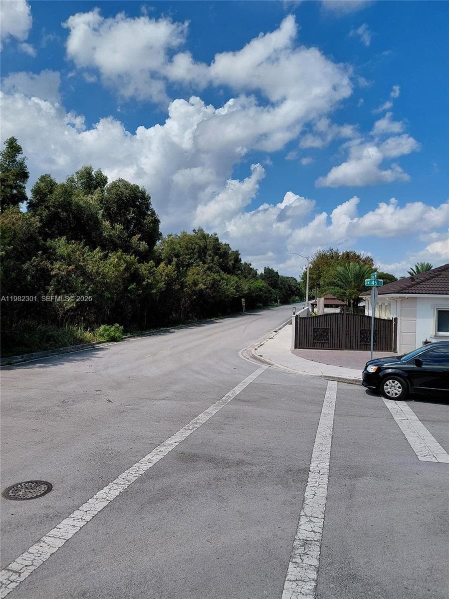 168xx 45th st, Miami FL 33185 photo 2
