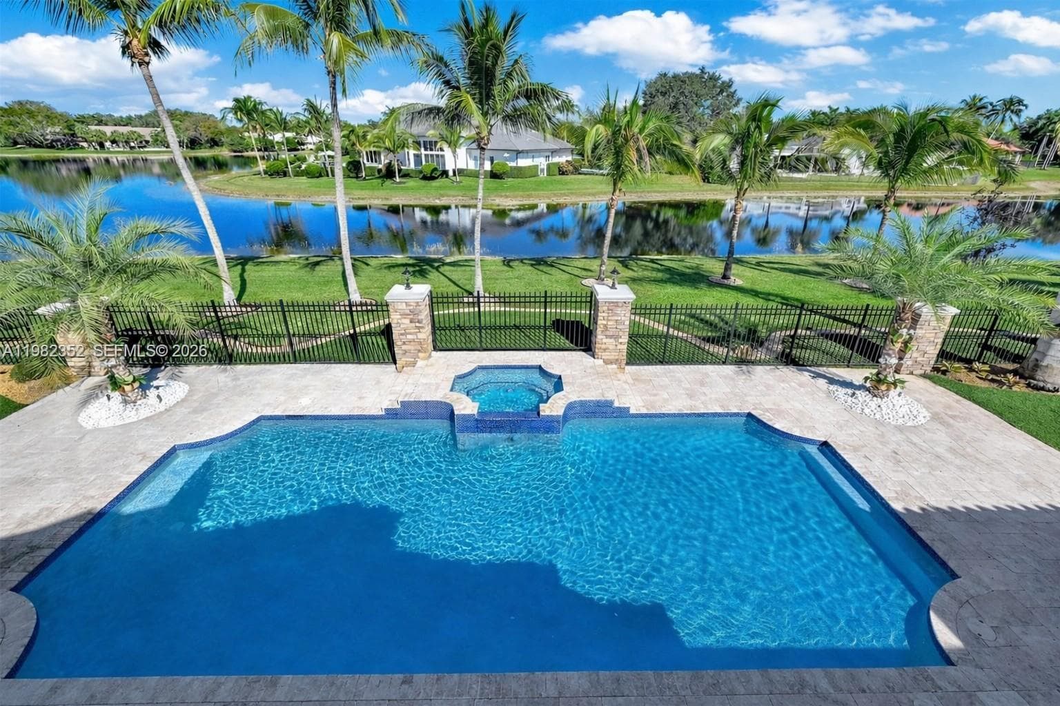 2905 Paddock Rd, Weston FL 33331 photo 3