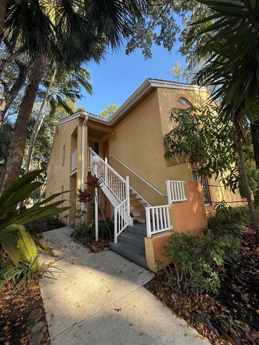 902 Coral Club Drive # 902, Coral Springs FL 33071 photo 2